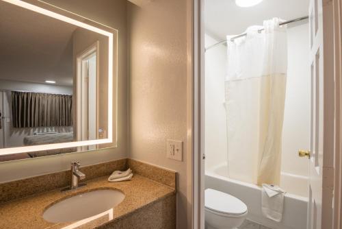 Motel 6-Richmond VA - Midlothian Turnpike - image 4