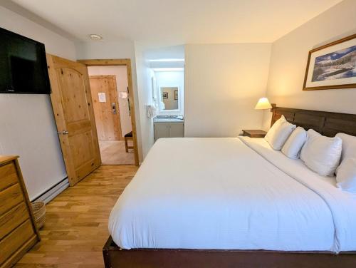 Flying Dutchman 1164 by SummitCove Lodging in Keystone, USA