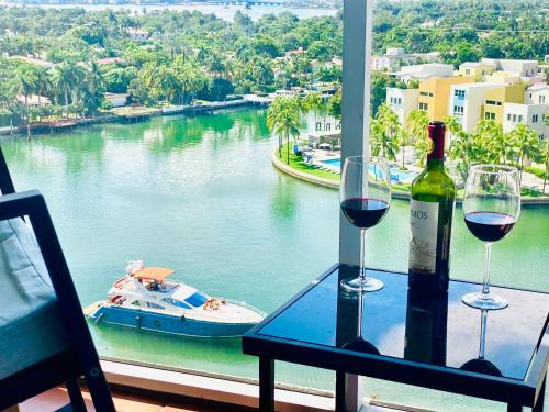 Ocean & Bay Views 2BR 2BA Beach Condo! Parking - image 2