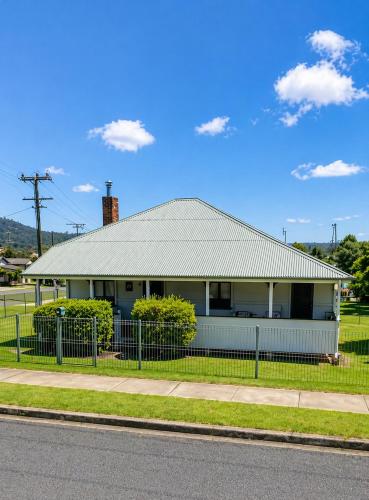 Dillons Cottage - Stanthorpe