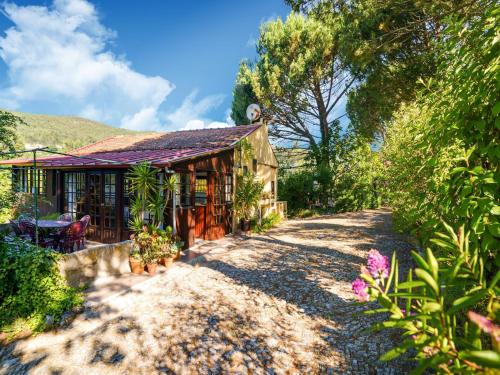 Cottage with Shared Pool gîte à louer Valqueira