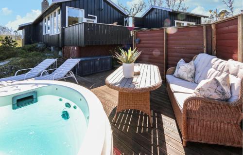 Utvendig, Cozy Home In Farsund With Wifi in Farsund