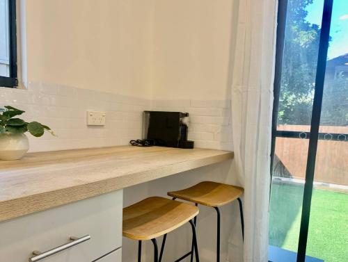 Garden Apartment in centre of Bondi - image 8