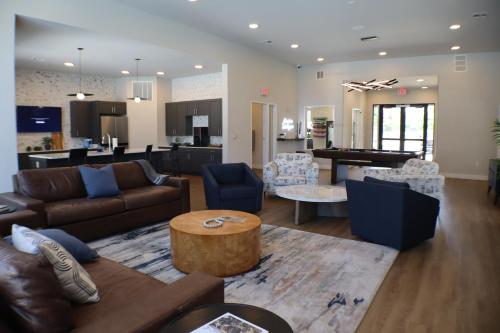 Roger That Modern 1BR Near AMP & Bentonville, Rogers (zdjęcie 8)