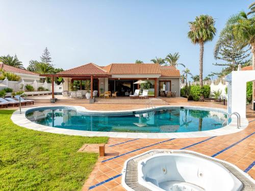 Bungalow in Maspalomas near Golf & Beach