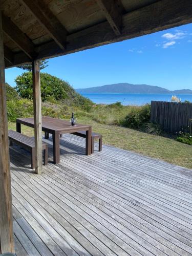 Beach side Waikanae Bach in Waikanae