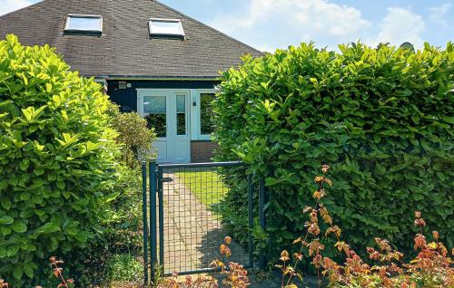 Exterior view, Nice Home In Stavenisse With Swimming Pool in Tholen