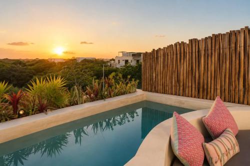 Penthouse with Private Rooftop Pool & Terrace