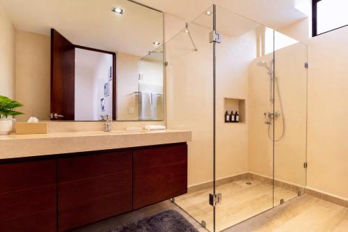 Luxury Tropical PH Private Pool - image 3