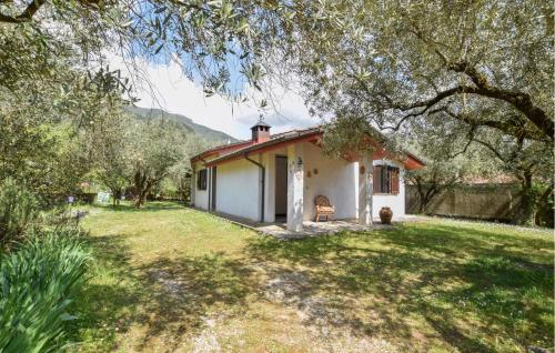 2 Bedroom Stunning Home In Camaiore