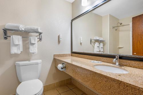 Quality Inn & Suites Goshen - image 28