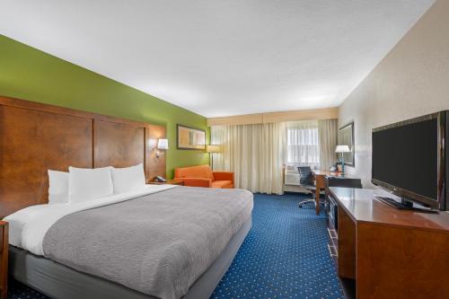 Quality Inn & Suites Goshen - image 32