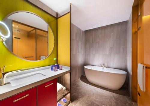 Manxin Hotel Hangzhou Huanglong Sports Center - image 2