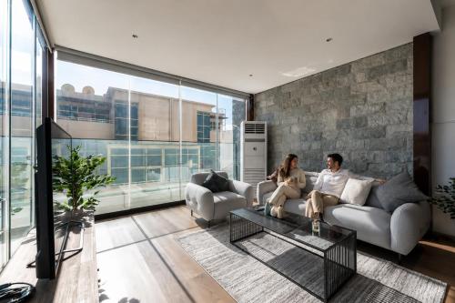 HAVN - Modern Studio in JVC with Huge Layout, Dubai