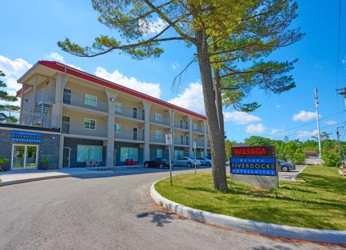 Wasaga Riverdocks Hotel Suites