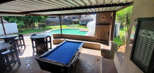 Blu light lodge in Westonaria