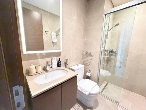 VayK - Modern 1 BD with Balcony & Community Views - image 13