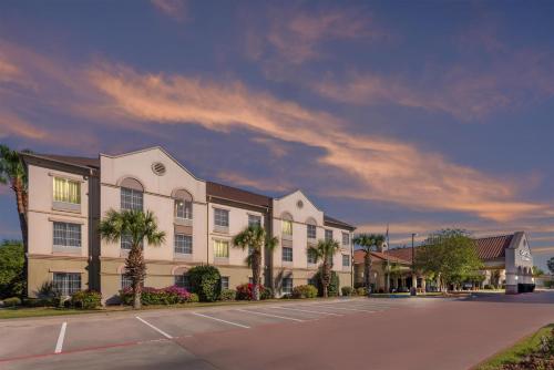 Homewood Suites Laredo at Mall Del Norte - image 30