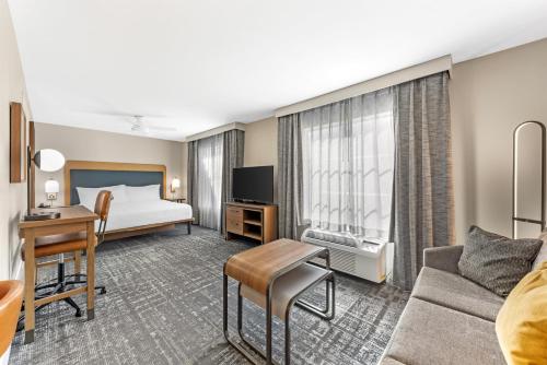 Homewood Suites Laredo at Mall Del Norte - image 38