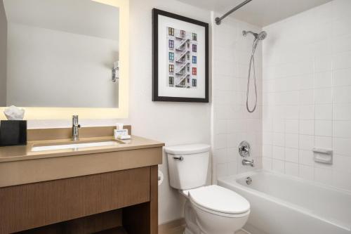 Hyatt House Dallas Uptown - image 3