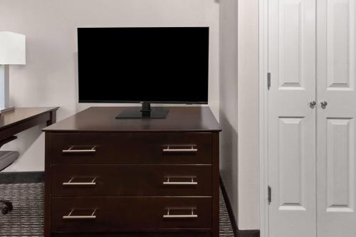 La Quinta by Wyndham Austin Round Rock - image 31