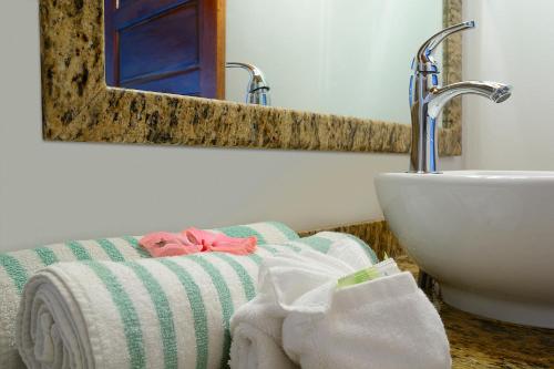 86810726 Parrot Cove Lodge