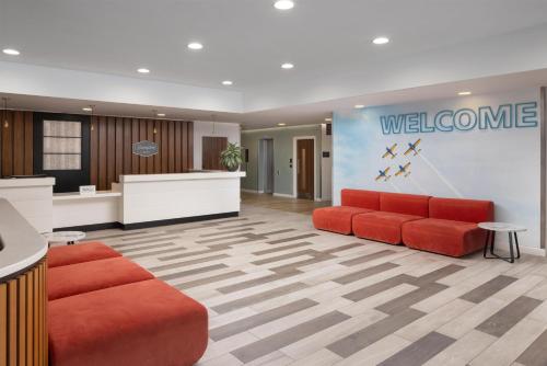 Hampton By Hilton London Stansted Airport - image 20