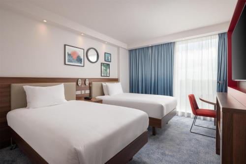 Hampton By Hilton London Stansted Airport - image 21