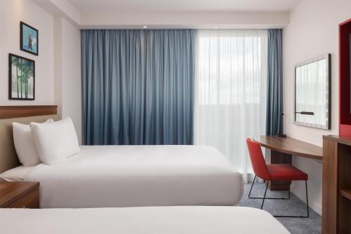 Hampton By Hilton London Stansted Airport - image 38