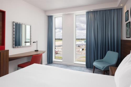 Hampton By Hilton London Stansted Airport - image 43