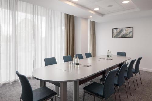 Hampton By Hilton London Stansted Airport - image 16