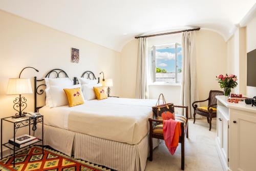 2 bedrooms, 3 beds
