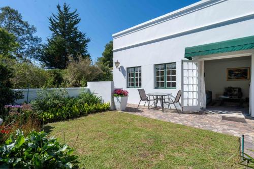 Greenhill Farm Cape Dutch Cottage Plettenberg Bay - 1 Bedroom Private Cottage in Matjiesrivier (Western Cape)