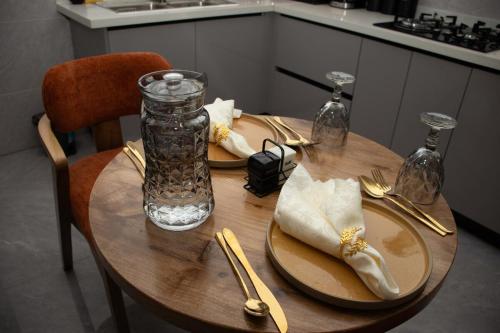 Eten en drinken, Sky safari suite, Nairobi near Airport,SGR, with pool and National Park Views in Nairobi