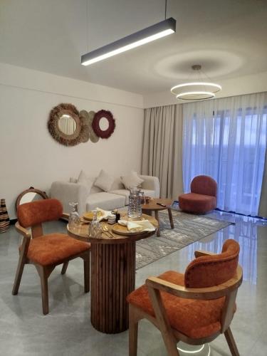 Sky safari suite, Nairobi near Airport,SGR, with pool and National Park Views in Nairobi