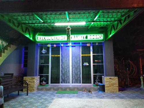 Airport Riverside Roomstay & Homestay in Pantai Cahaya Bulan (PCB)