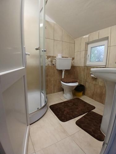 Vannas istaba, Cabana La Marian in Munună
