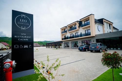 Leo Resort and Spa