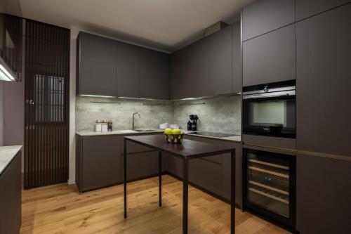 Kitchen, Ara di Marte Living Art in Rione Monti