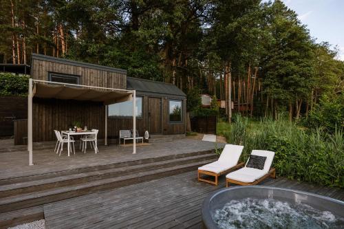 Mini Lake House - domek nad samym jeziorem in Пентіни