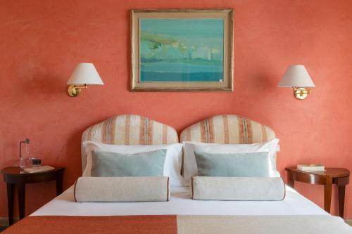 1 queen bed, 2 twin beds