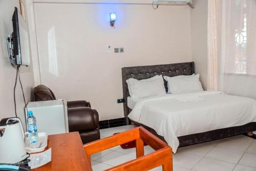 New Victoria Prince Hotel – khách sạn tại Pasiansi