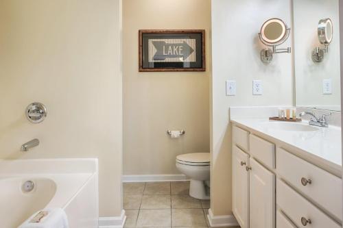 Lake Marion Resort 2BR Apartment - image 5