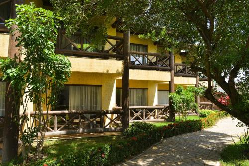 Iara Beach Hotel Boutique Iara Beach Hotel Boutique is conveniently located in the popular Itaigara area. The property offers guests a range of services and amenities designed to provide comfort and convenience. Service-minded