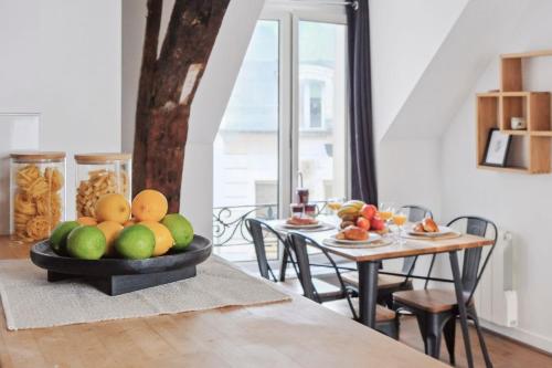 BnBNova - 3BR - Latin Quarter & St-Andre des Arts - image 2