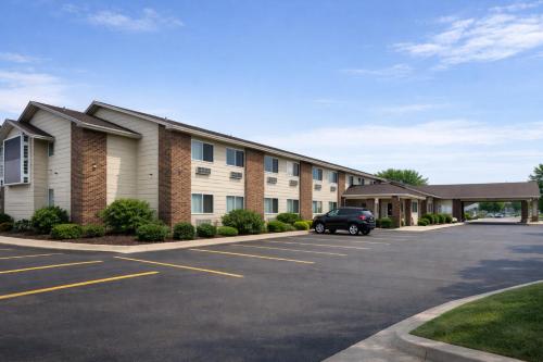 Fireside Inn and Suites - image 28