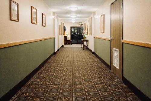 Fireside Inn and Suites - image 19