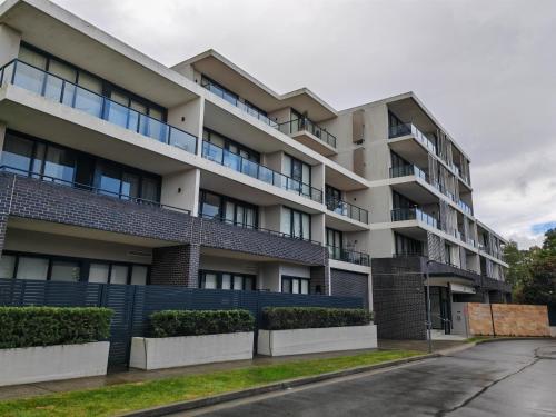 Cosy Convenience 2BR APT in North Ryde - image 11