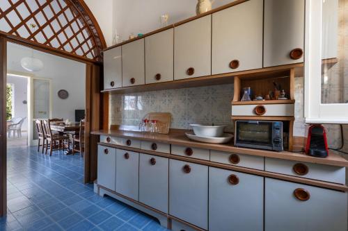 Kitchen, Villa Il Ginepro by BarbarHouse in Pilone