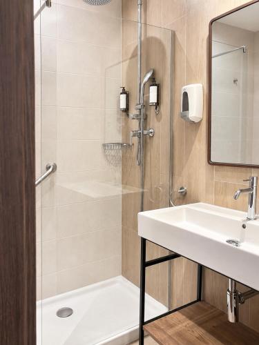 Hostal Centric Room Type - Triple Room